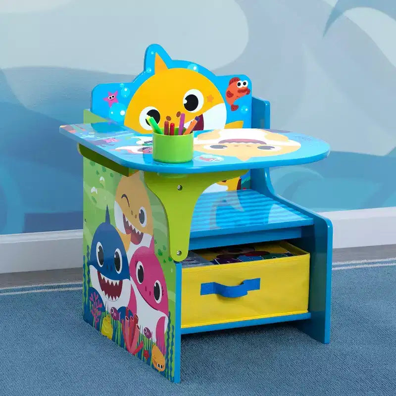 Bureau d'enfant avec rangement