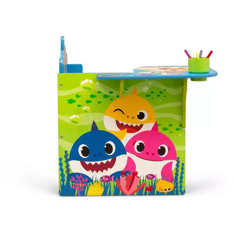 Bureau d'enfant avec rangement