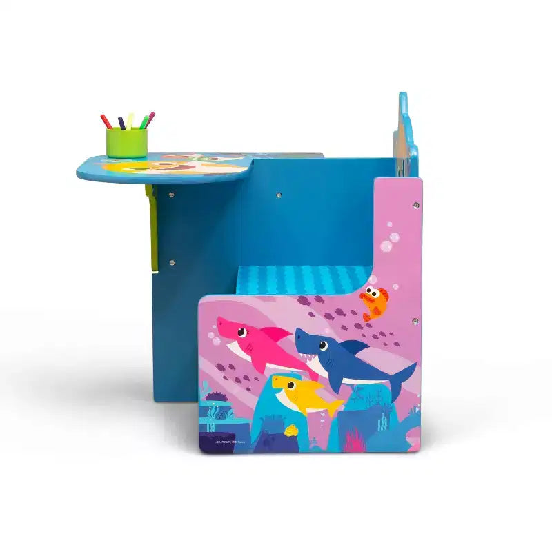 Bureau d'enfant avec rangement